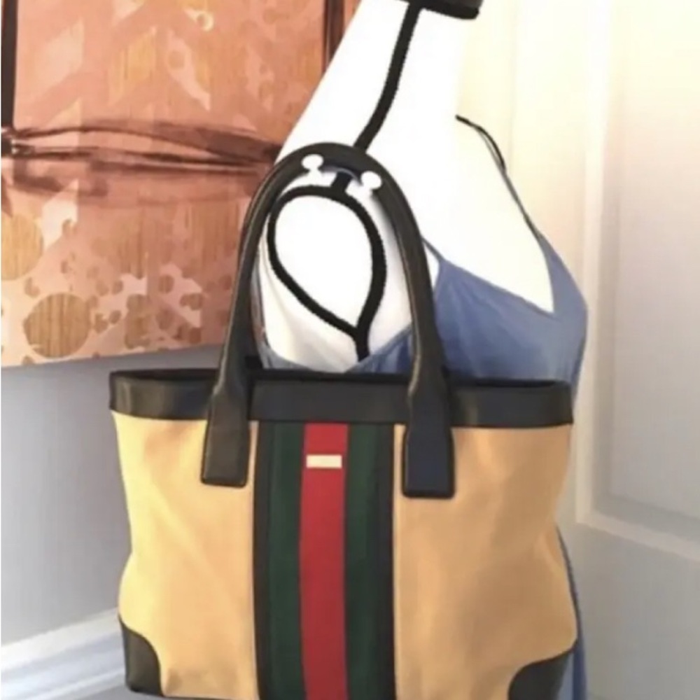 Authentic Vintage Gucci Sherry Line Canvas Tan Tote with Black leather Accents - Picture 14 of 15